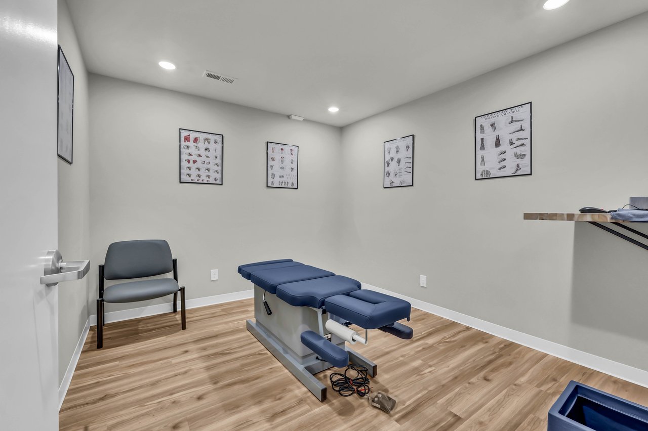 MoCo Chiropractic- Burle Way