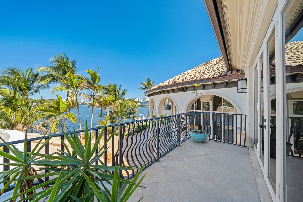 2593 SE 8th St, Pompano Beach, FL 33062