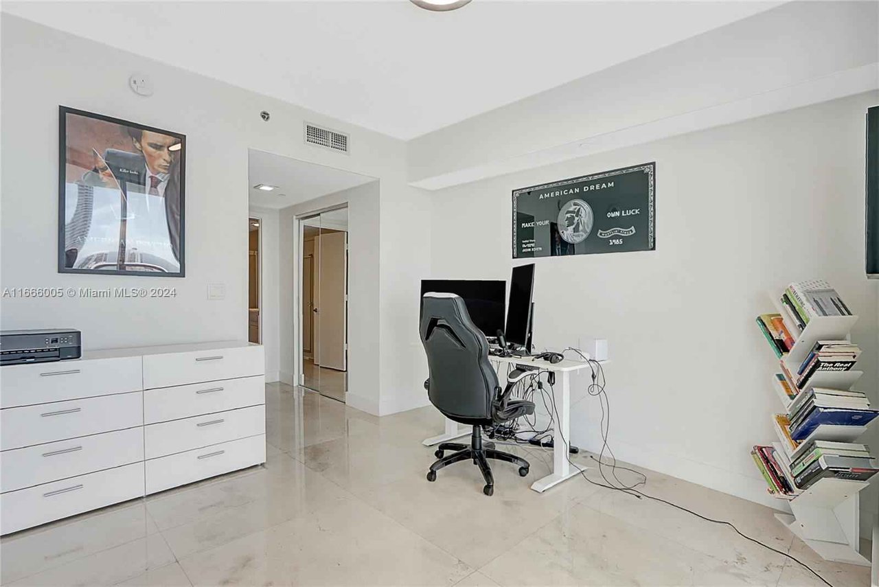 495 Brickell Ave Unit 5011