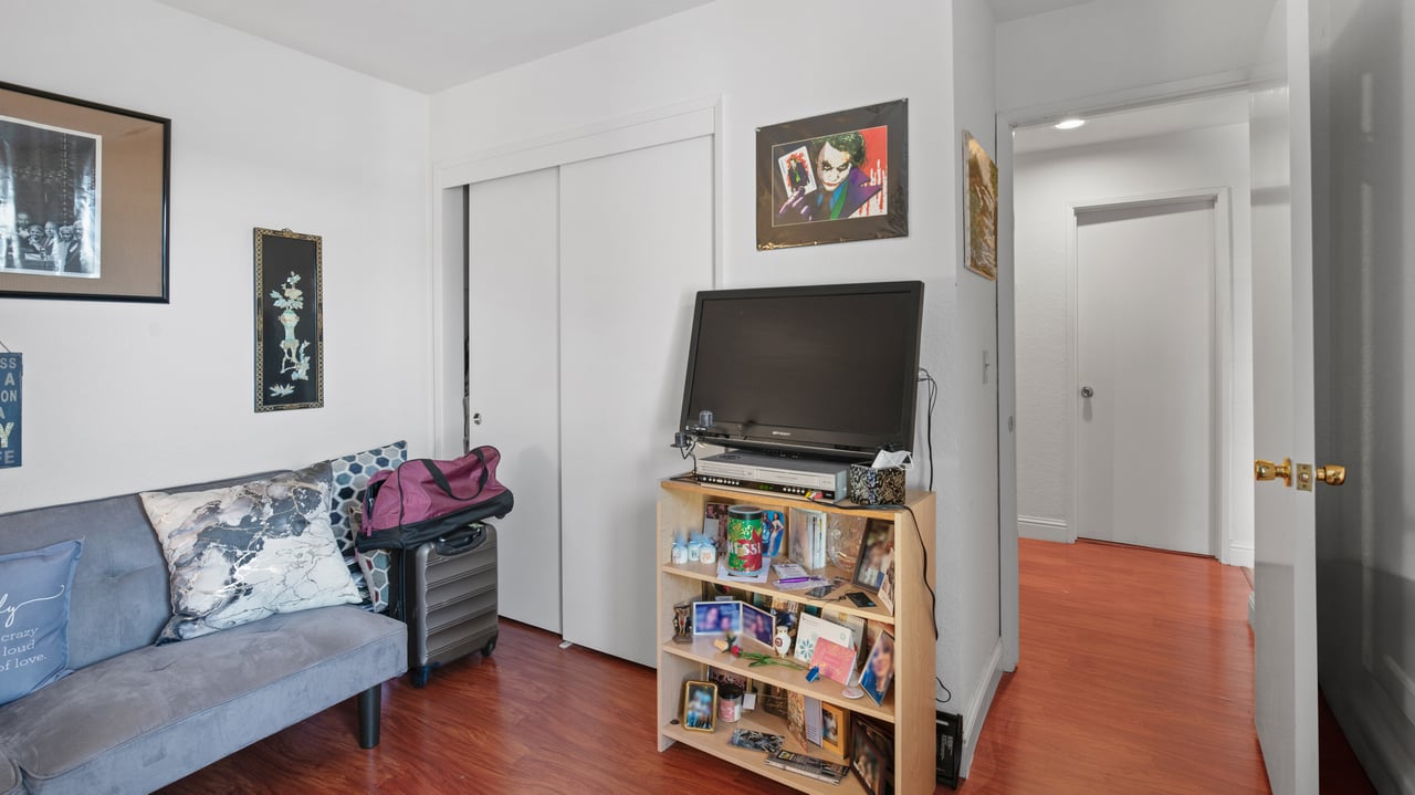 1628 Porter Way