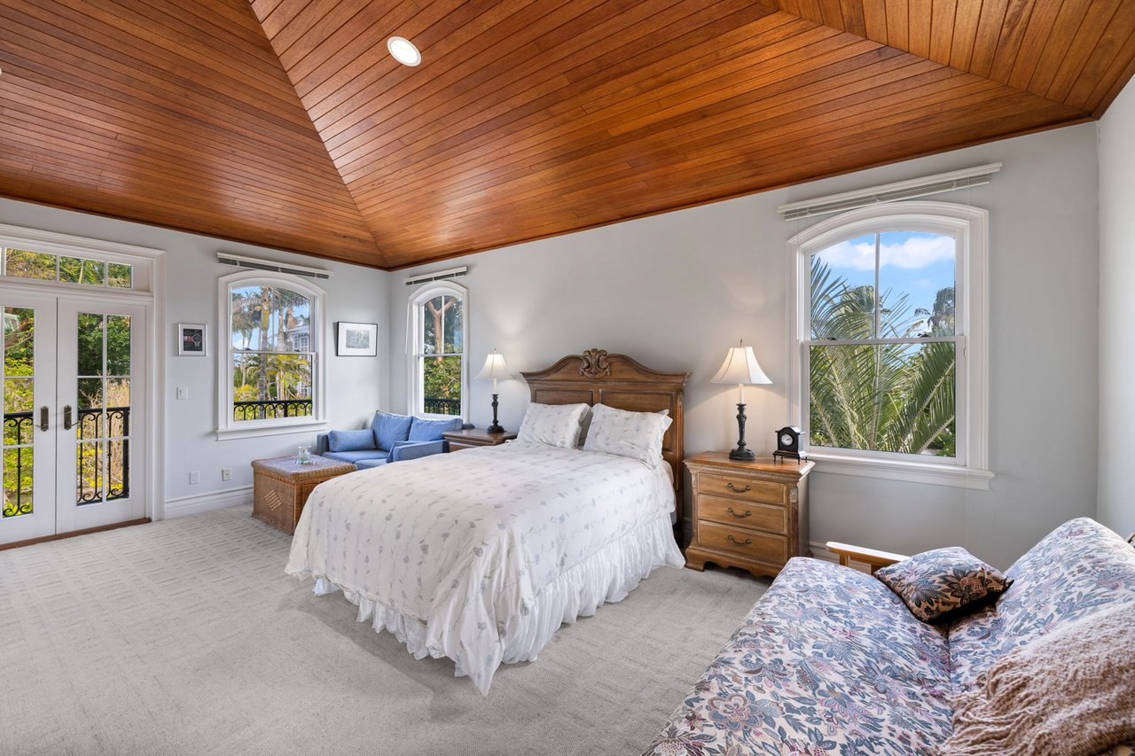 16475 Captiva Dr