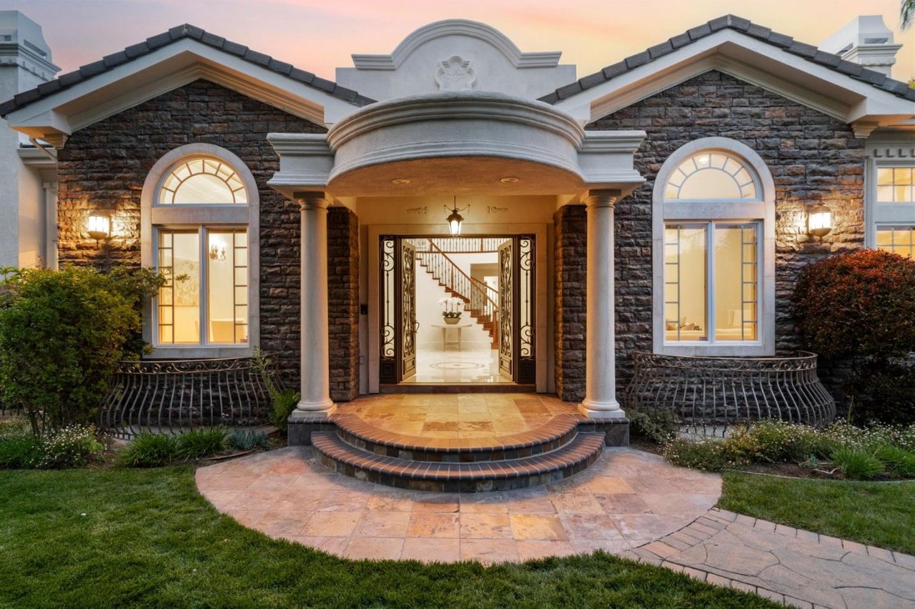 12690 Dianne Dr