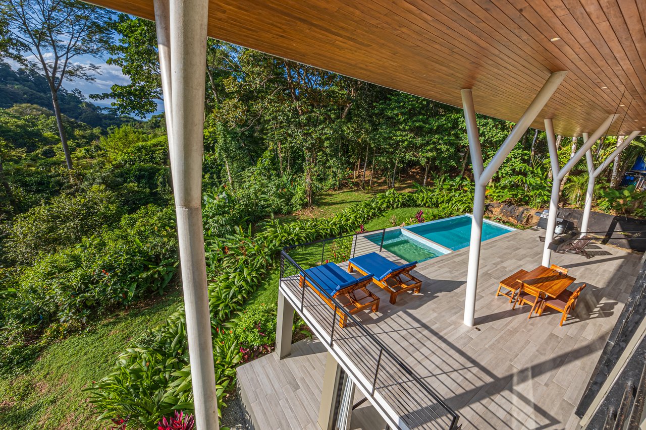 4 Bedroom Jungle Paradise with Ocean Views