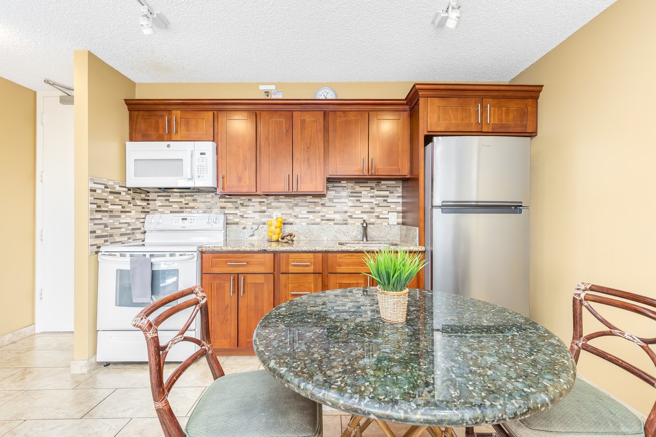 201 Ohua Ave #MAUKA1705