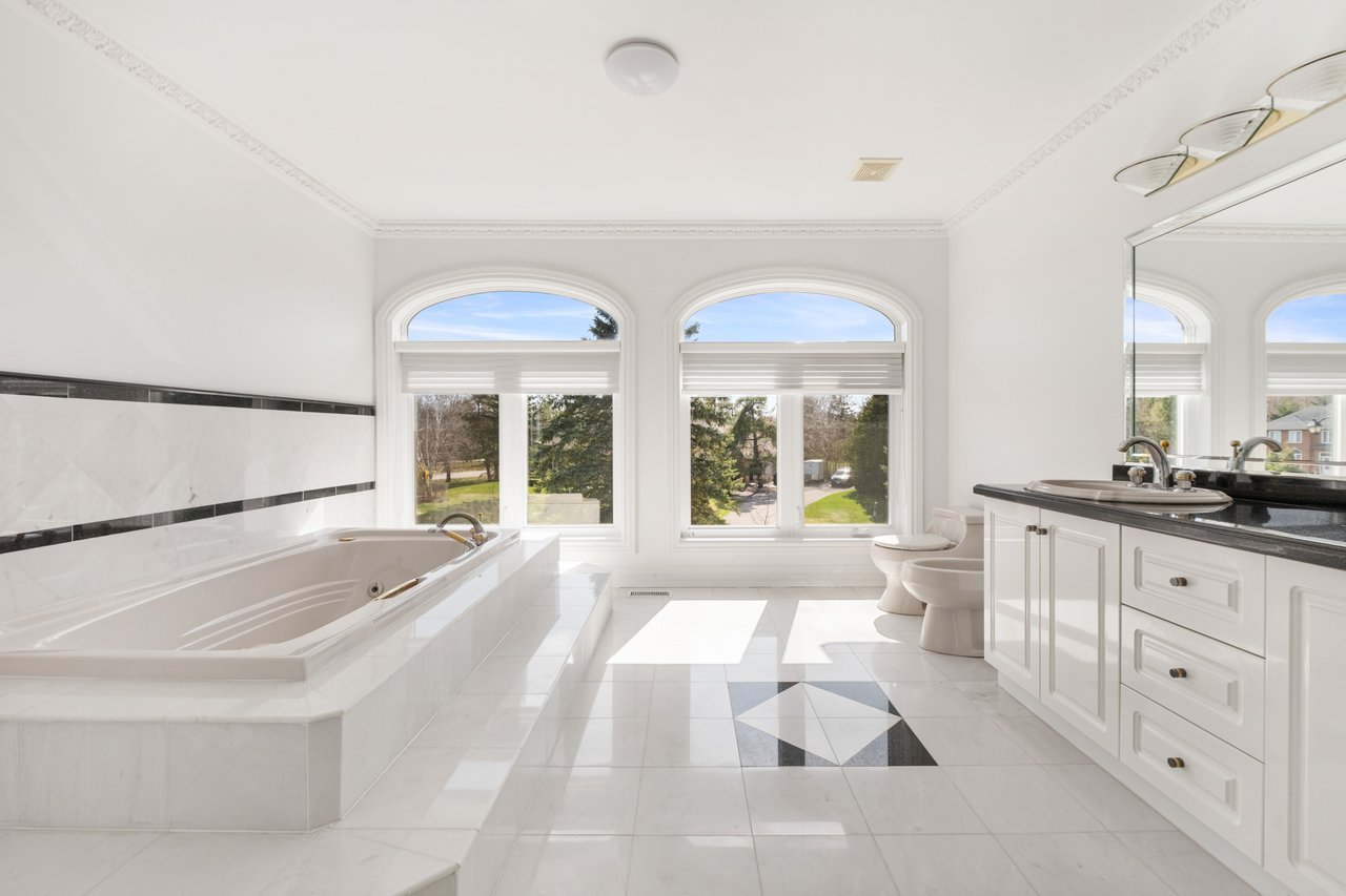 19 Logan Crt 