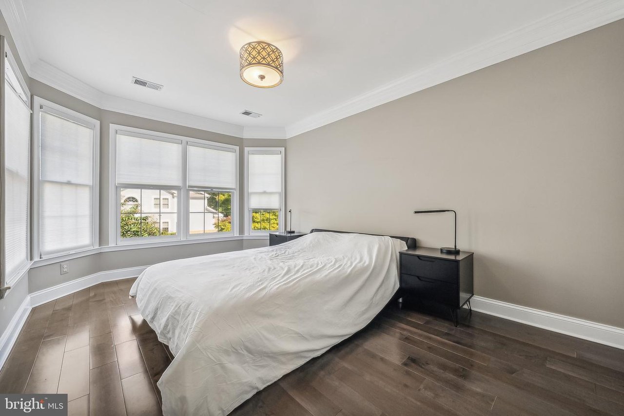 1239 Woodbrook Court