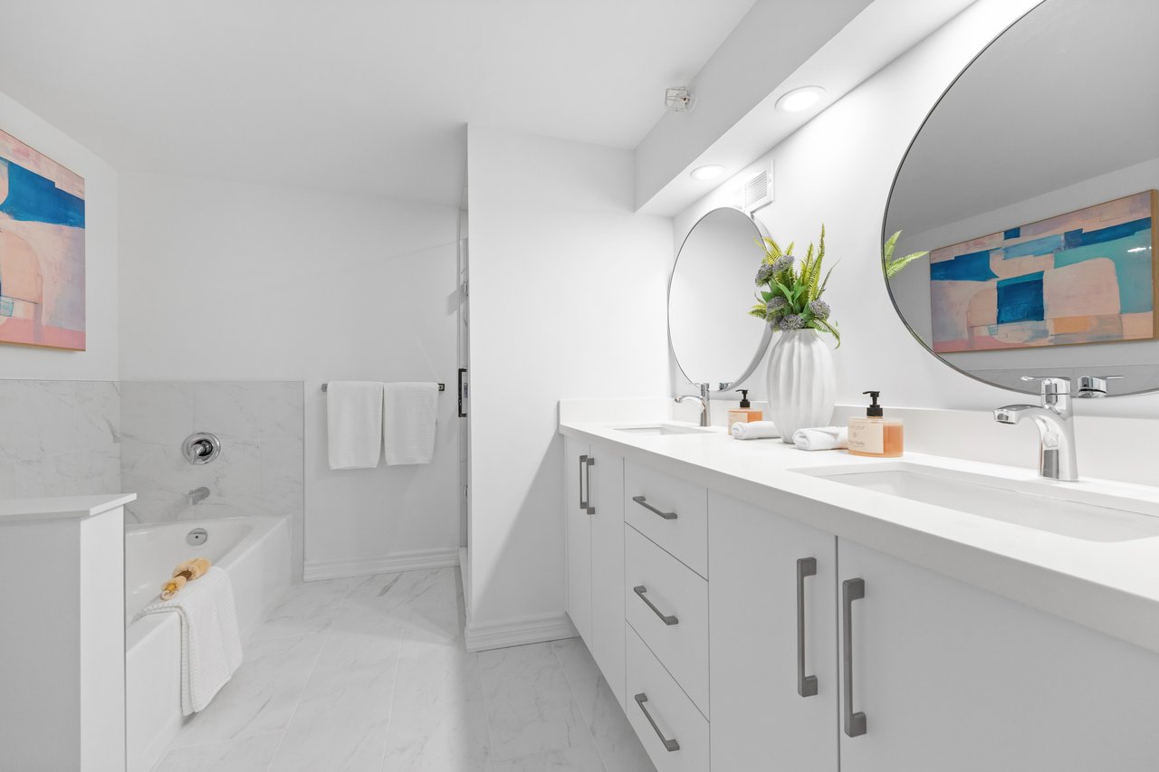 217 St George Street Suite 54