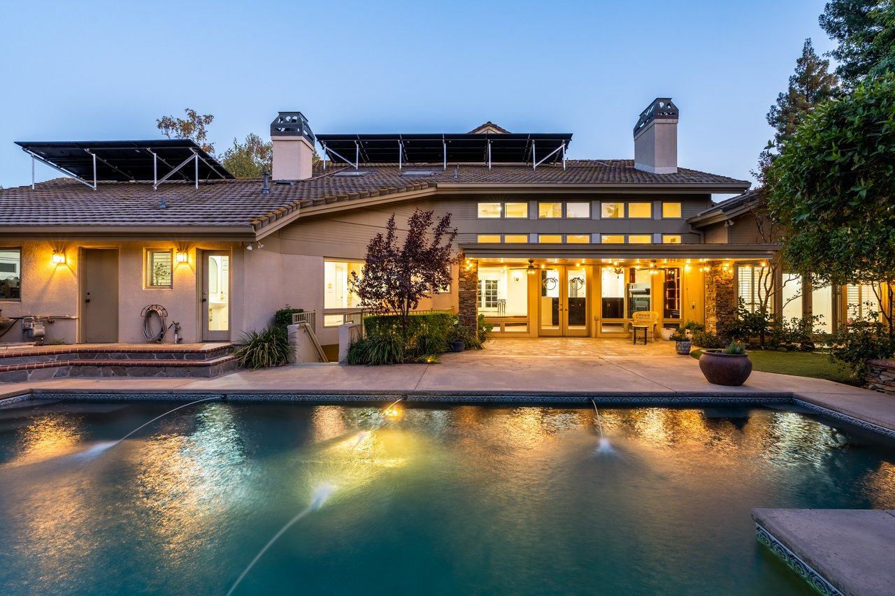 7285 N San Pedro Ave