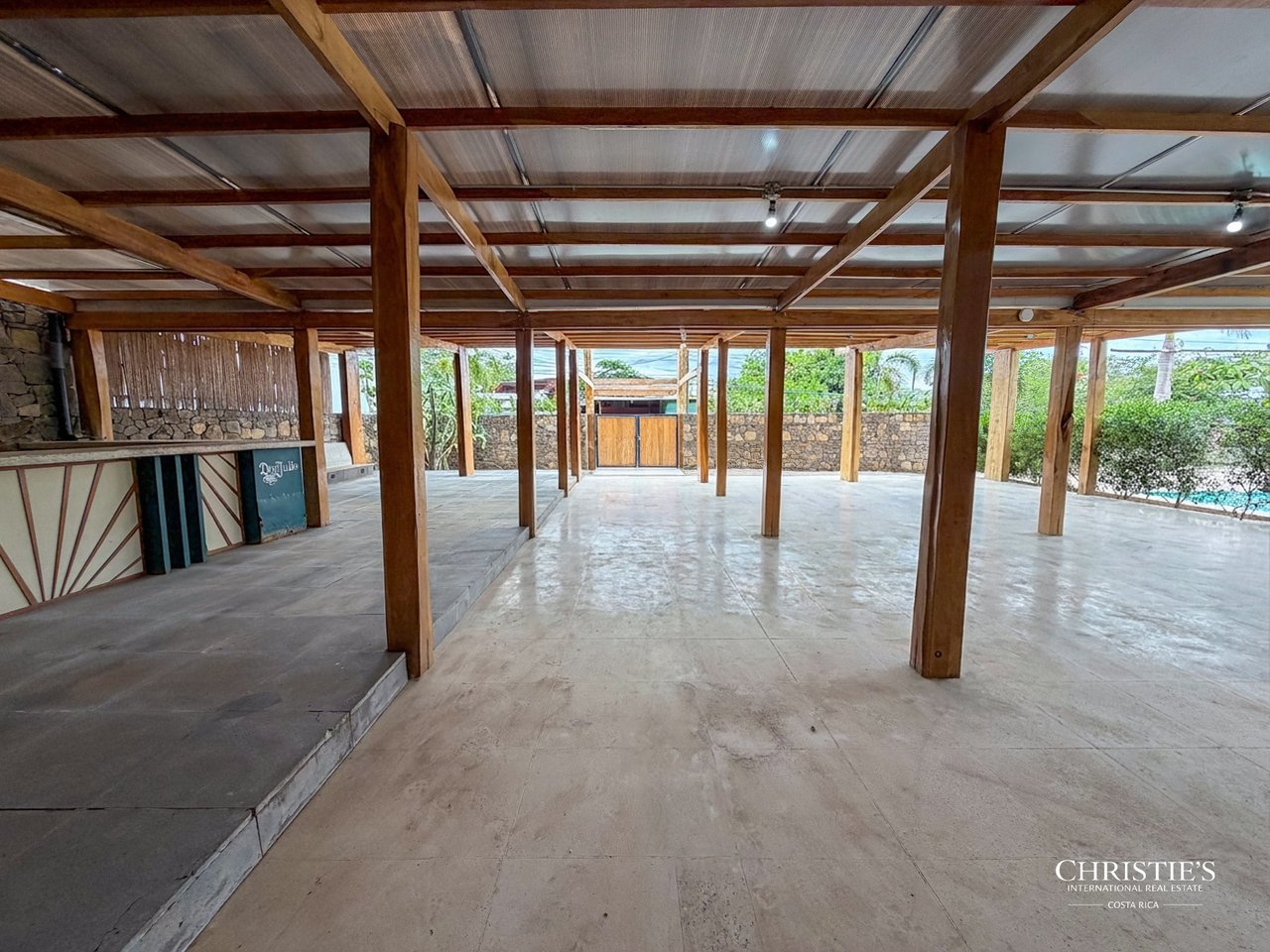 El Moro | Prime Commercial Investment Opportunity in Tamarindo