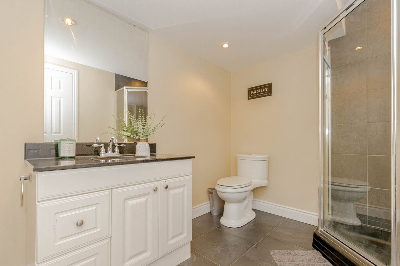 7108 Gablehurst Crescent