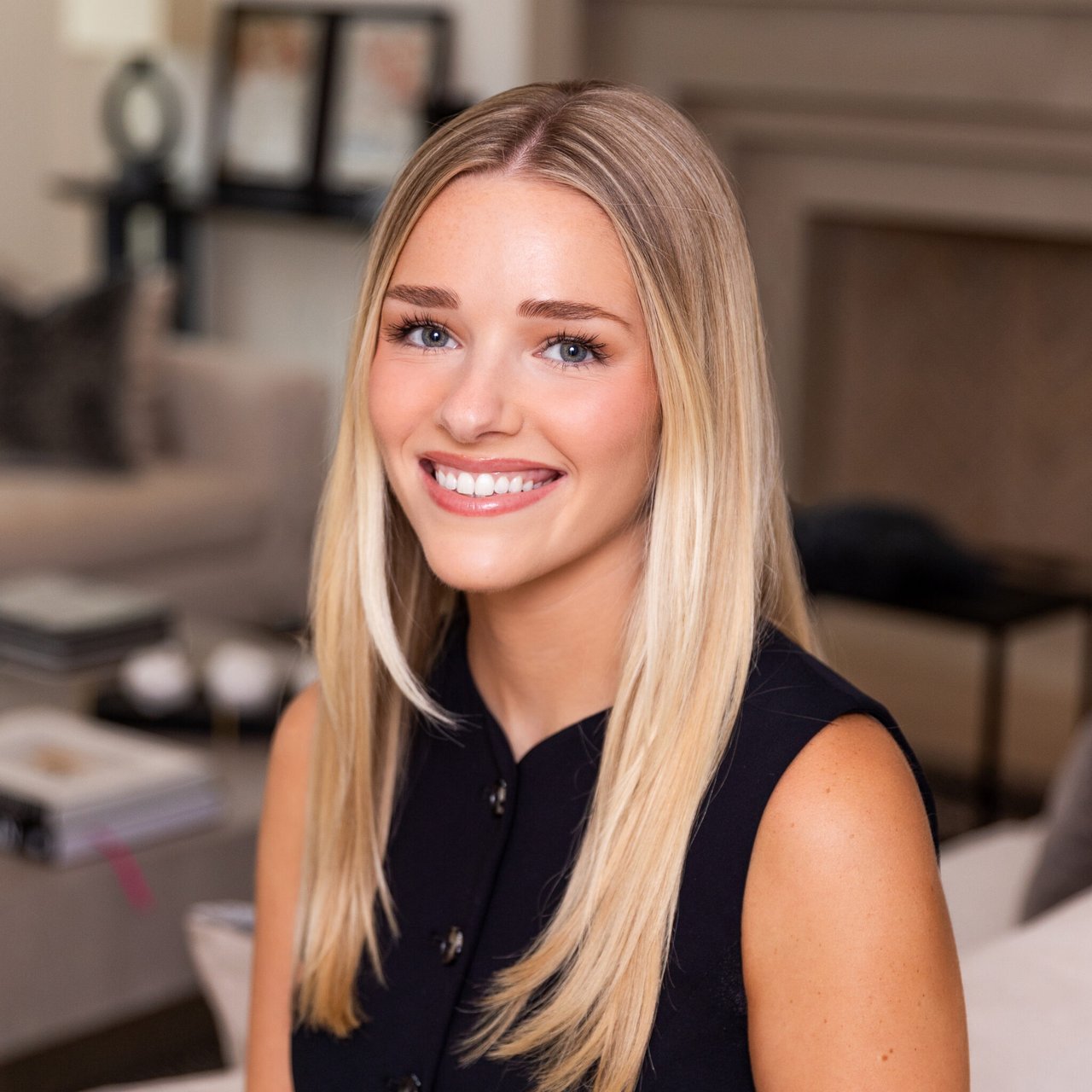 Courtney Cheek Austin TX, Real Estate Agent Headshot