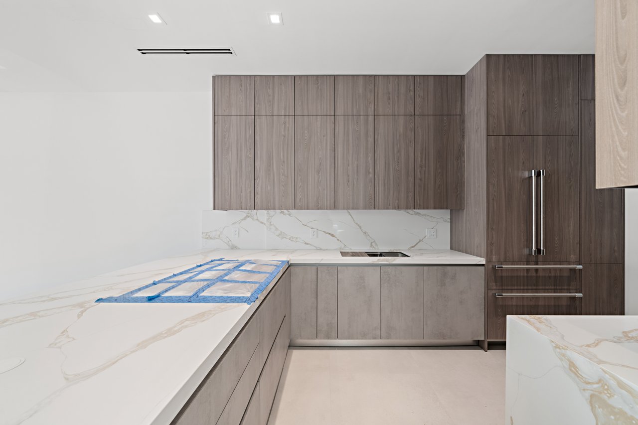 2710 S Le Jeune Road