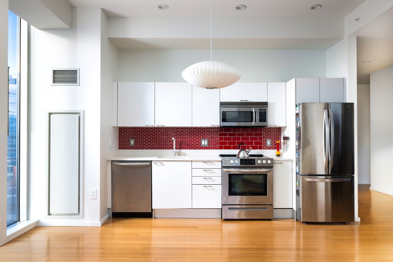 2 Earhart Street, Unit 904