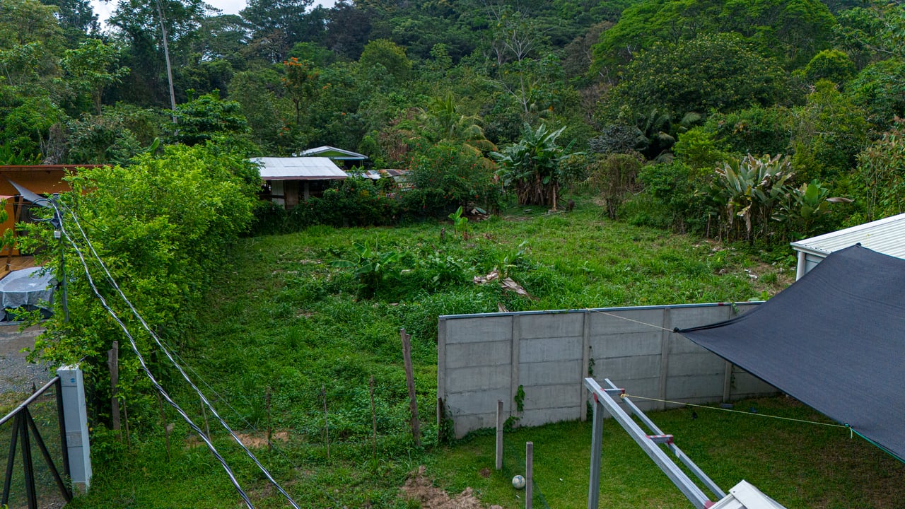 Affordable beach lot in Uvita