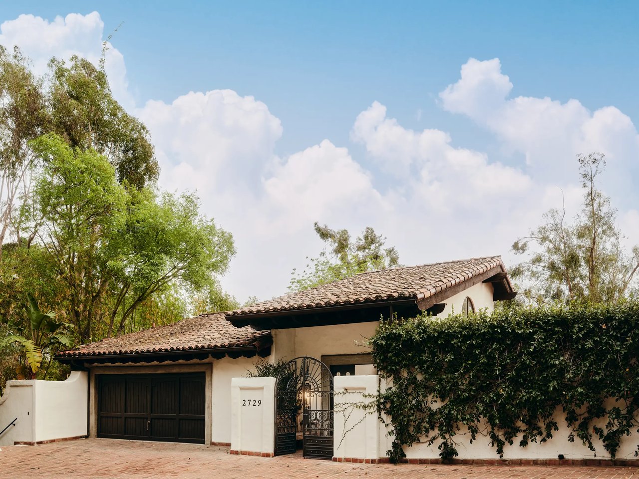 2729 Nichols Canyon Rd