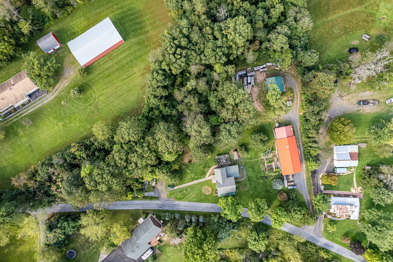 1387 Parkland Road