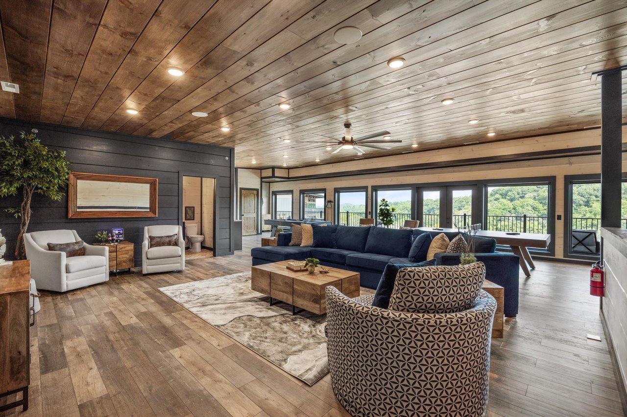 1362 Rambling Creek Way