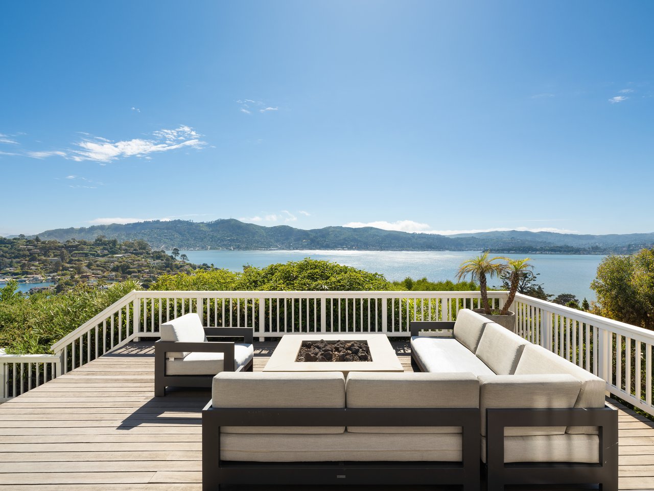 Extraordinary View Residence