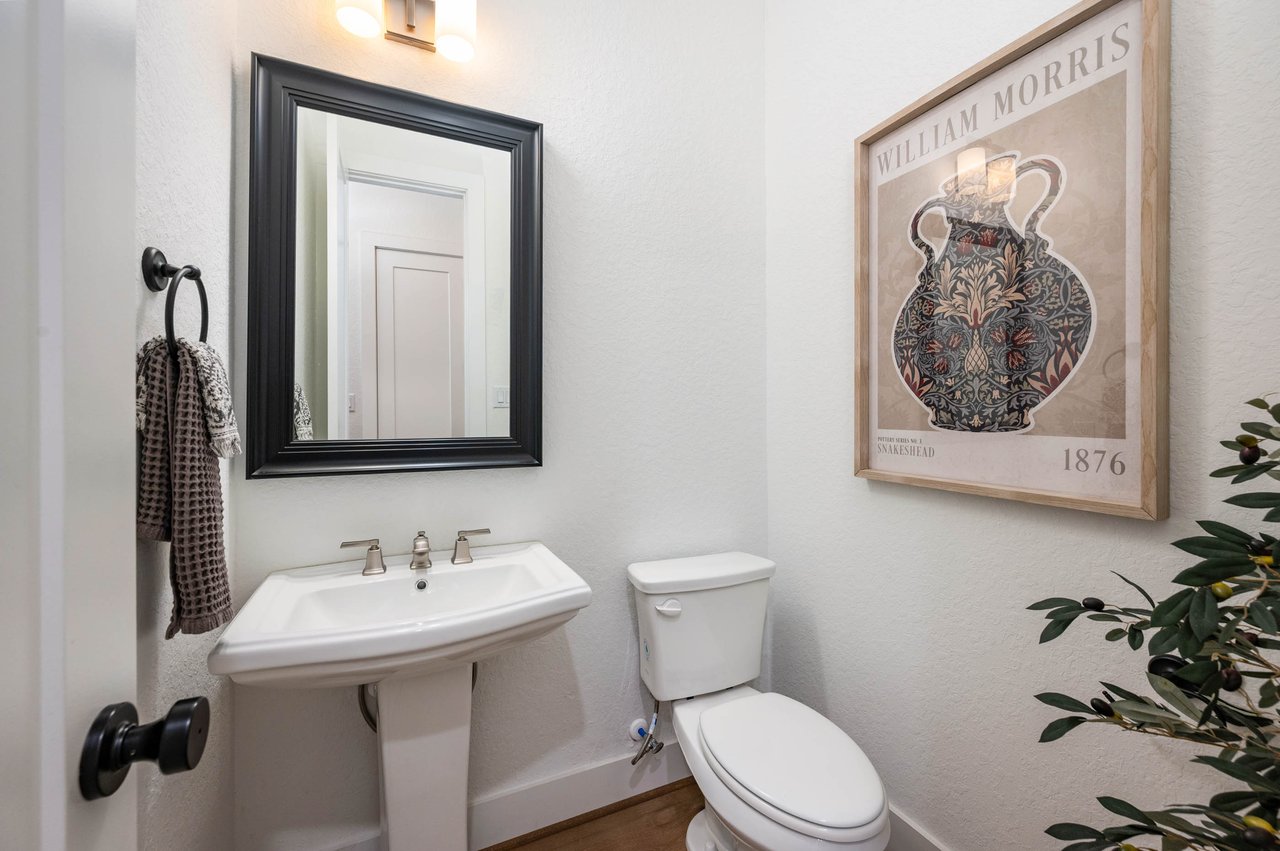10039 Sarah Place