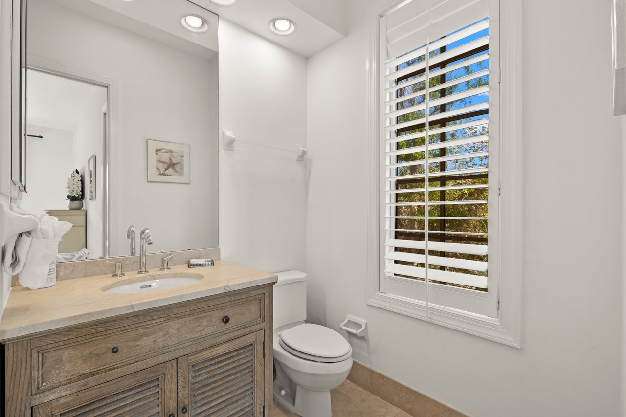 16205 Captiva DR