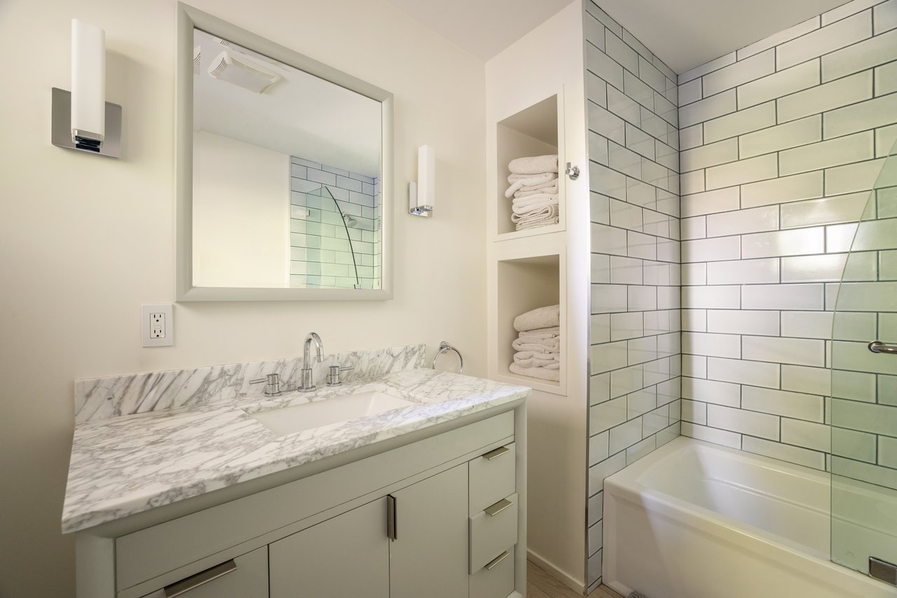 279 Mabery Rd, Santa Monica