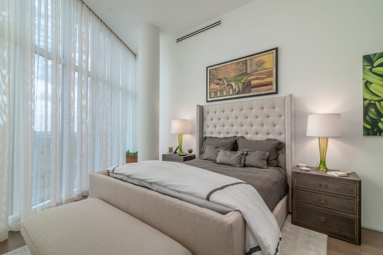 280 Golden Gate Point PH 2