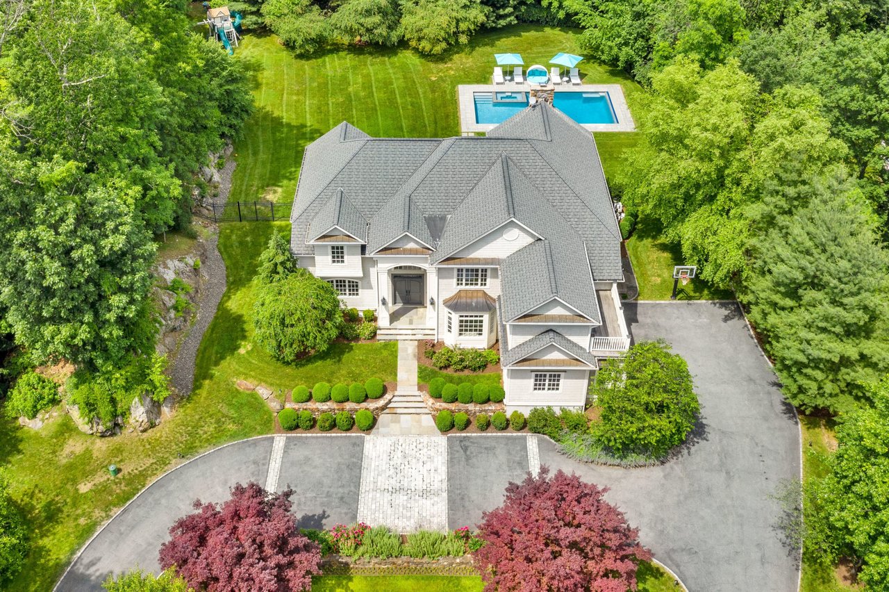 10 Laurel Hill Pl, Armonk NY