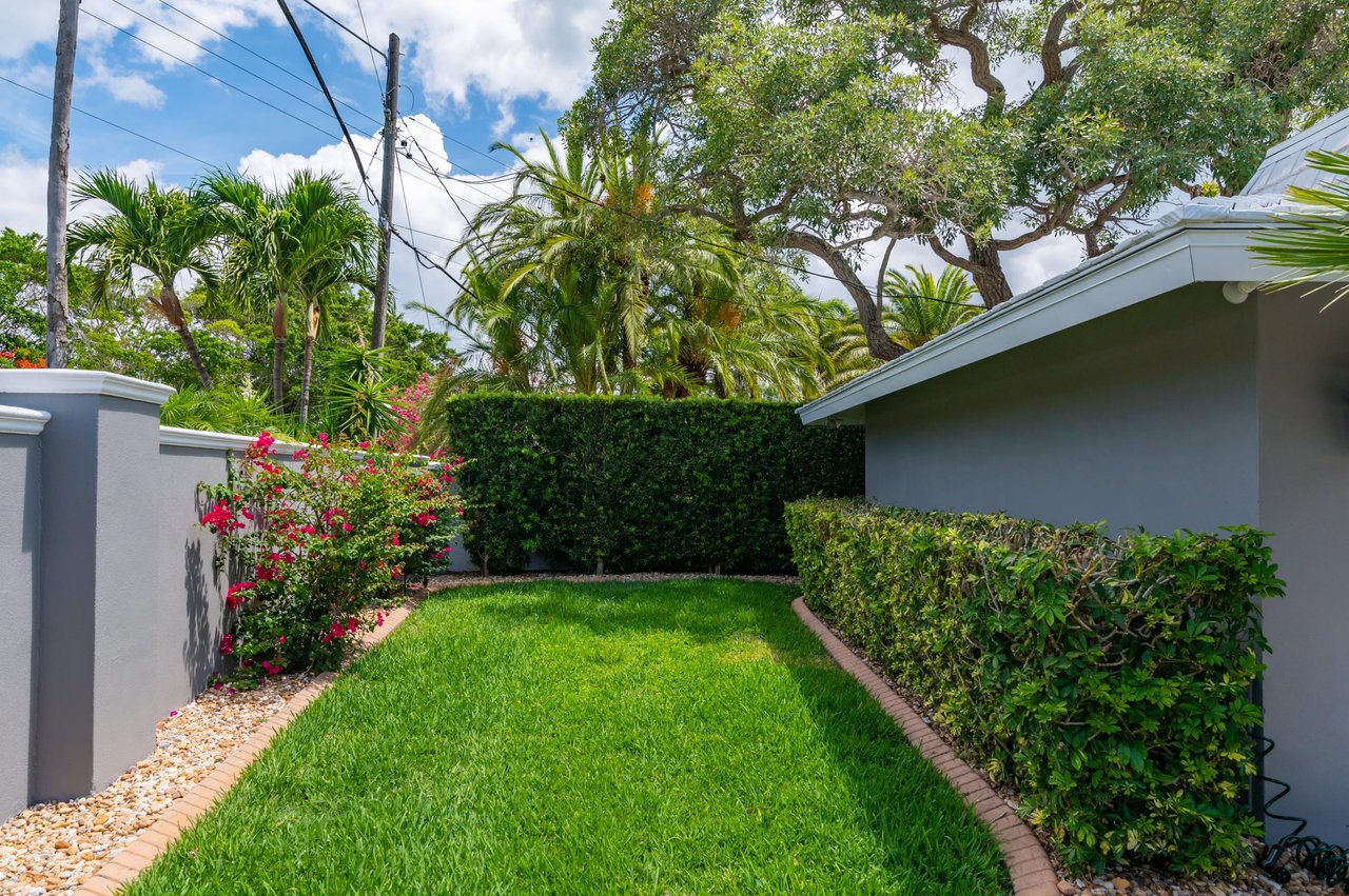 Prestigious Address in Lido Shores