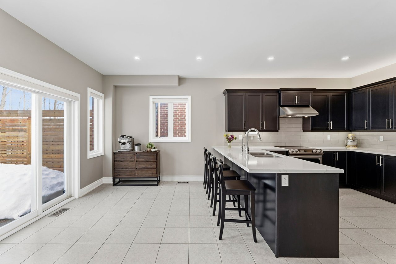 2998 Annalysse Drive, Orillia