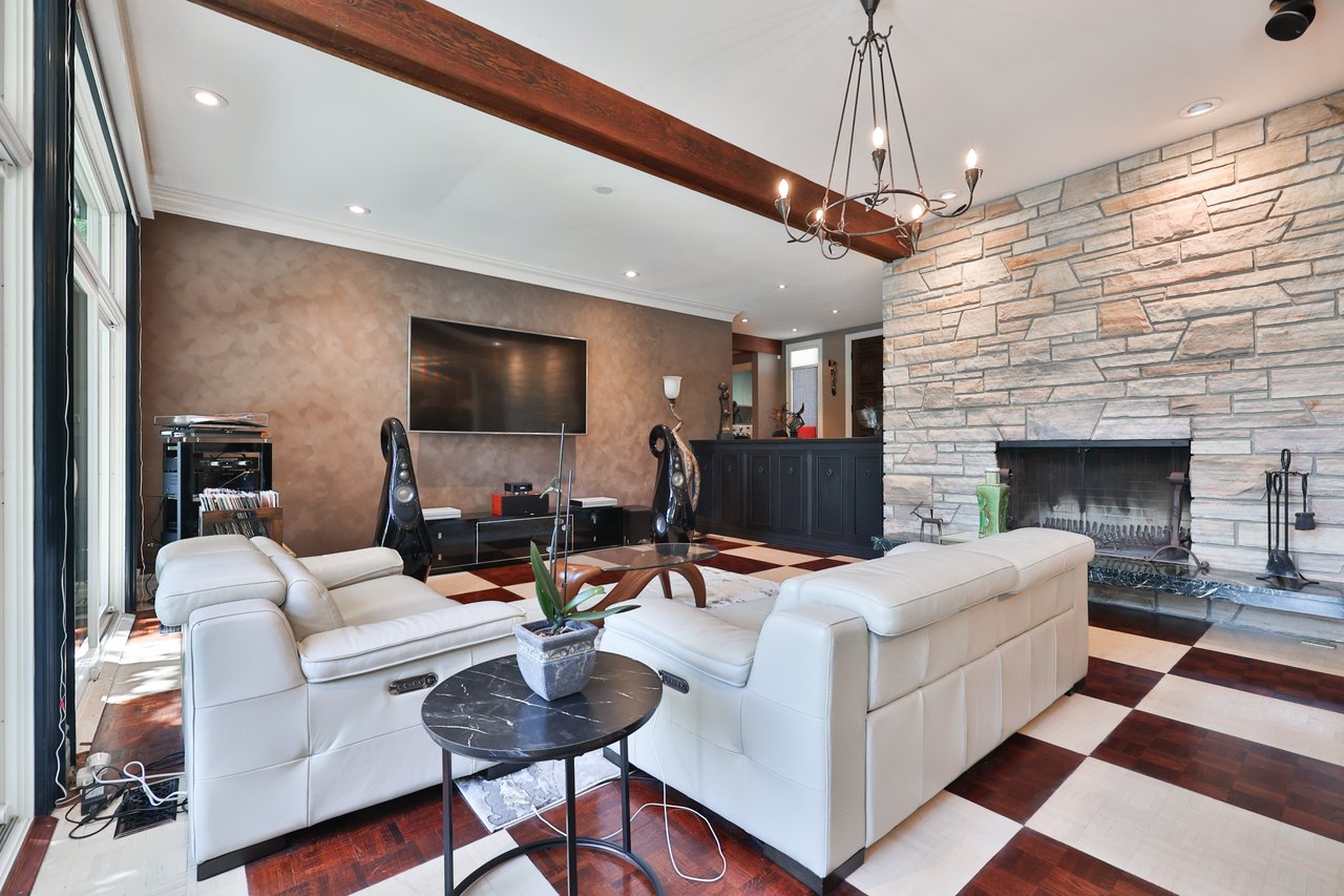 24 School Street, Waterdown