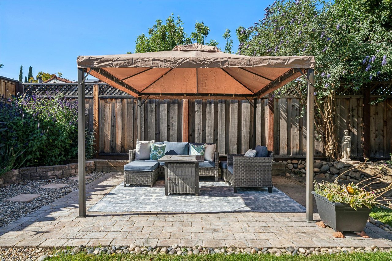 7403 Hillsdale Dr, West Pleasanton