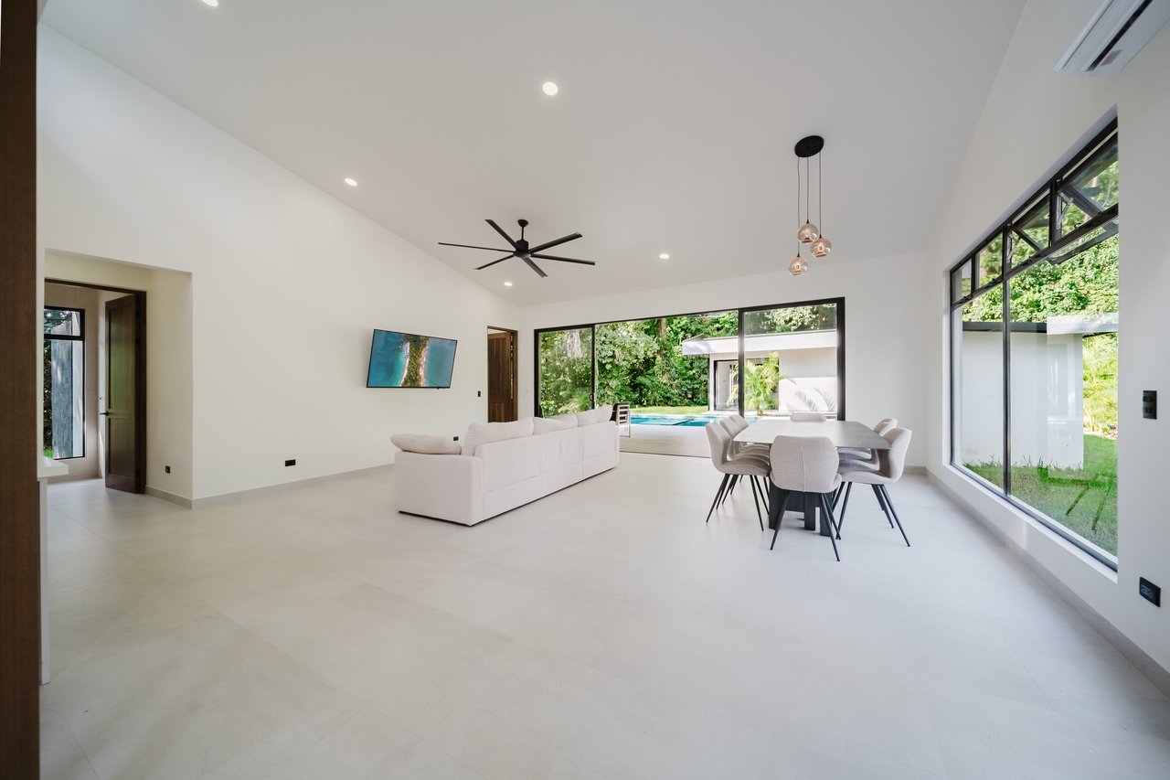 Casa Escondida Contemporary Villa with Guest Suite