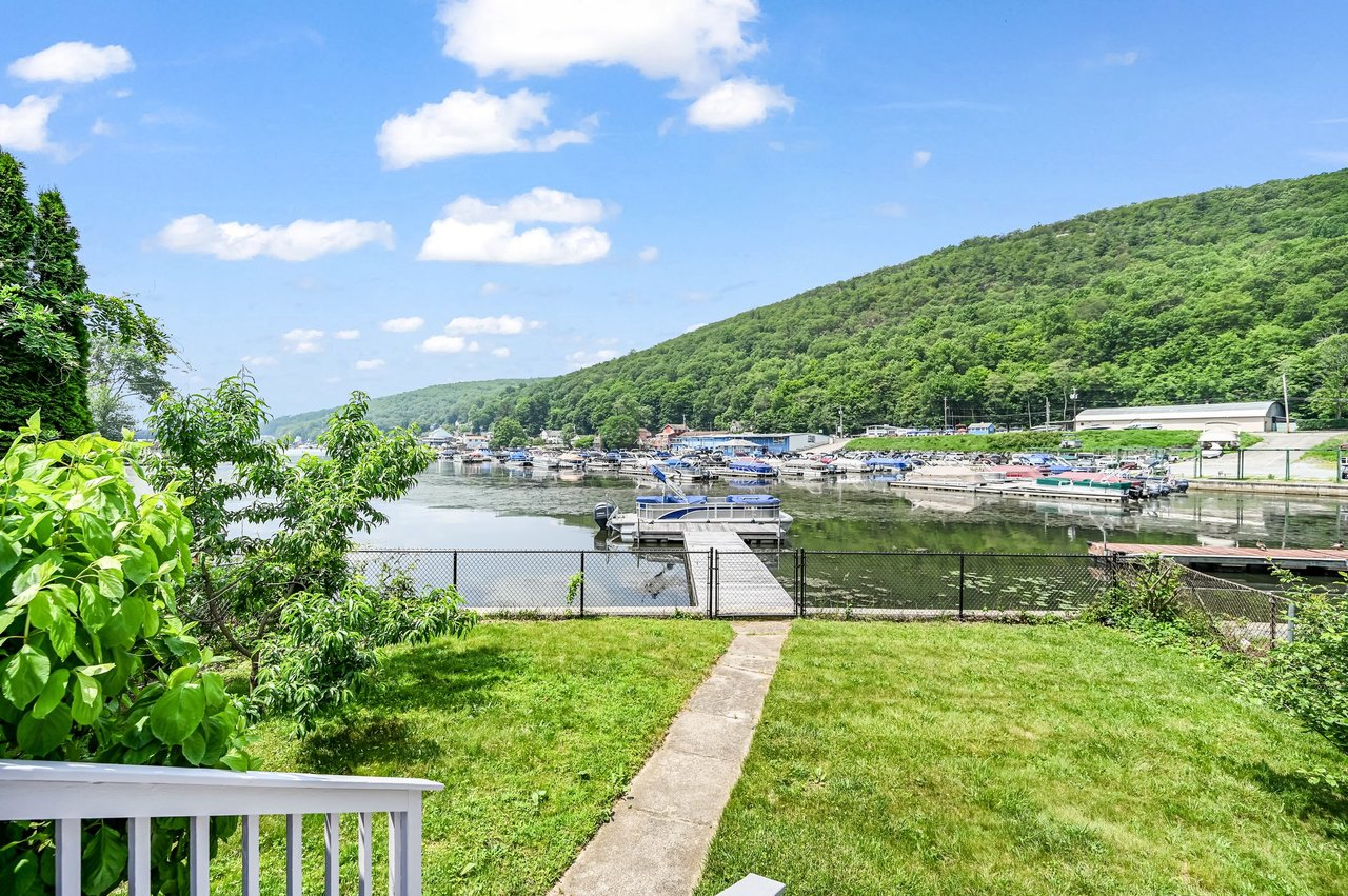 65 Murray Rd Greenwood Lk NY