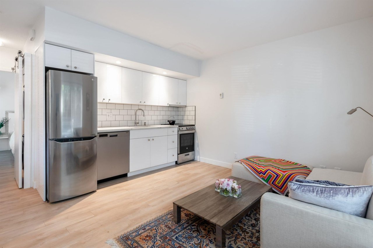 870 W 7th Ave, #1