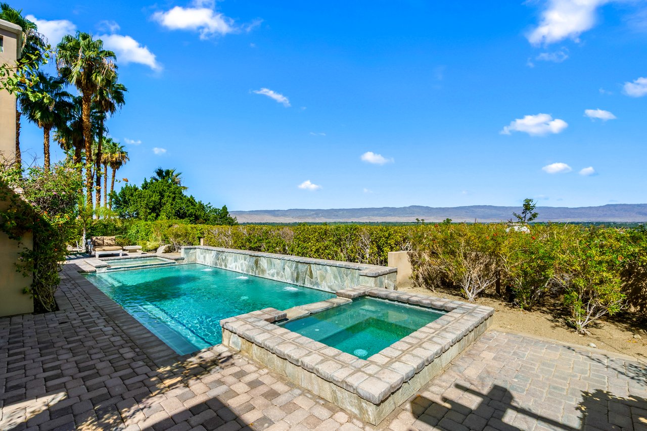 2 Nebulae Way, Rancho Mirage