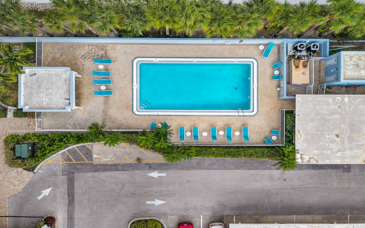 1925 Clifford St #1102