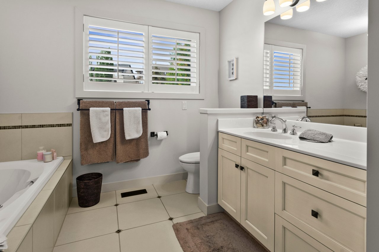 35 Tusslewood Drive NW