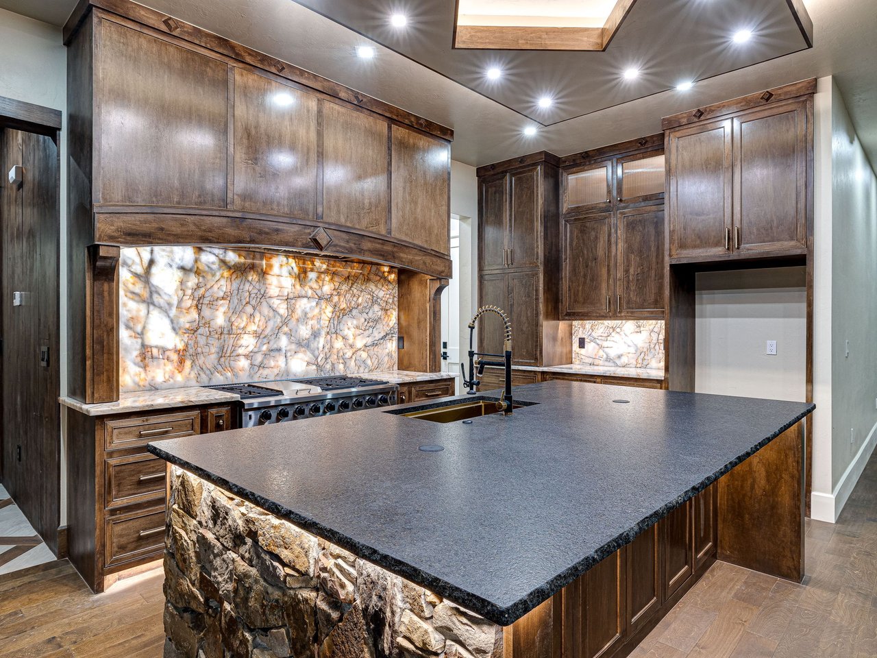 The Diamond Lodge in Mustang, Oklahoma: A Modern Mountain Masterpiece on Cimarron - Wyatt Poindexter - The Agency Oklahoma