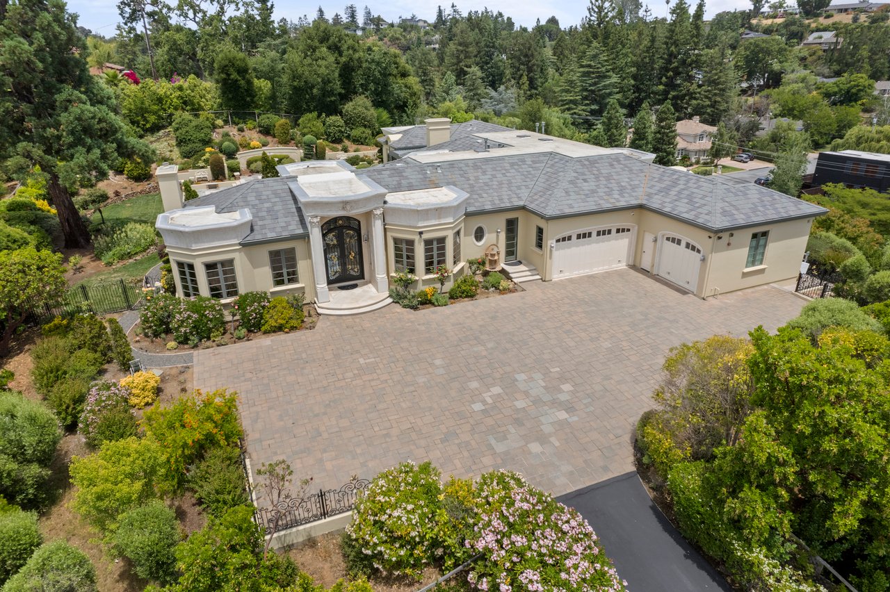 12445 Hilltop DR