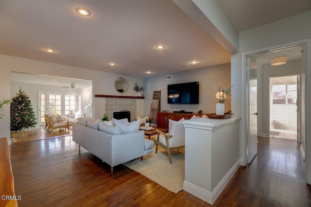 106 San Marino Ave, Ventura, CA 93003