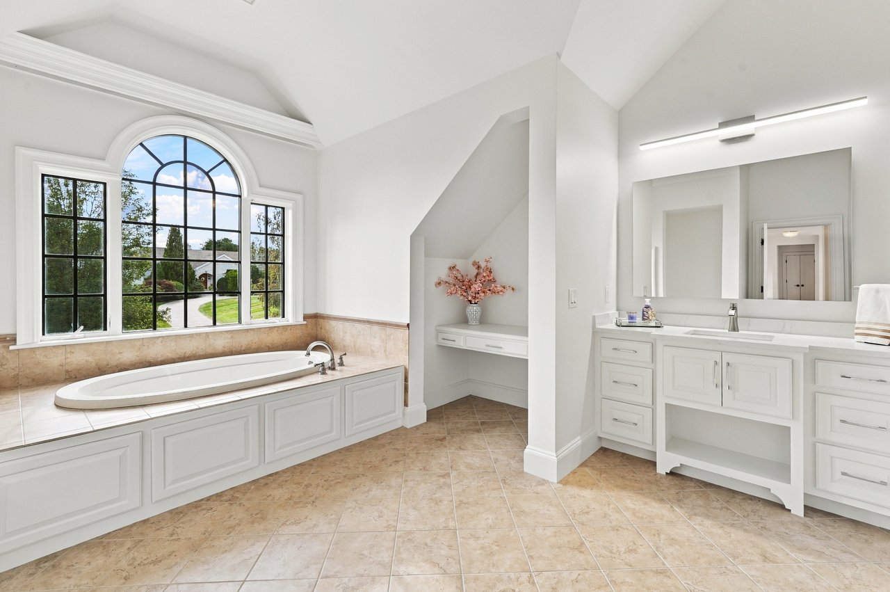 An Exceptional Southborough Estate