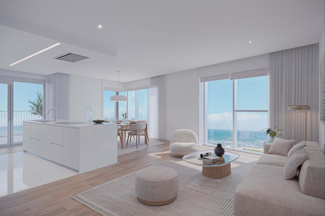 Bright 1-Bedroom Apartment with Balcony and Parking in Canidelo, Near Porto