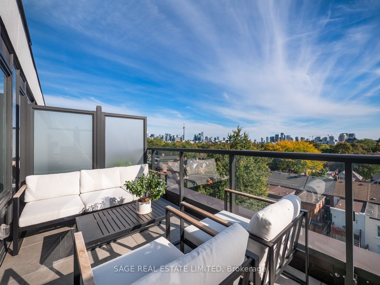 THE CARVALO ON COLLEGE PENTHOUSE