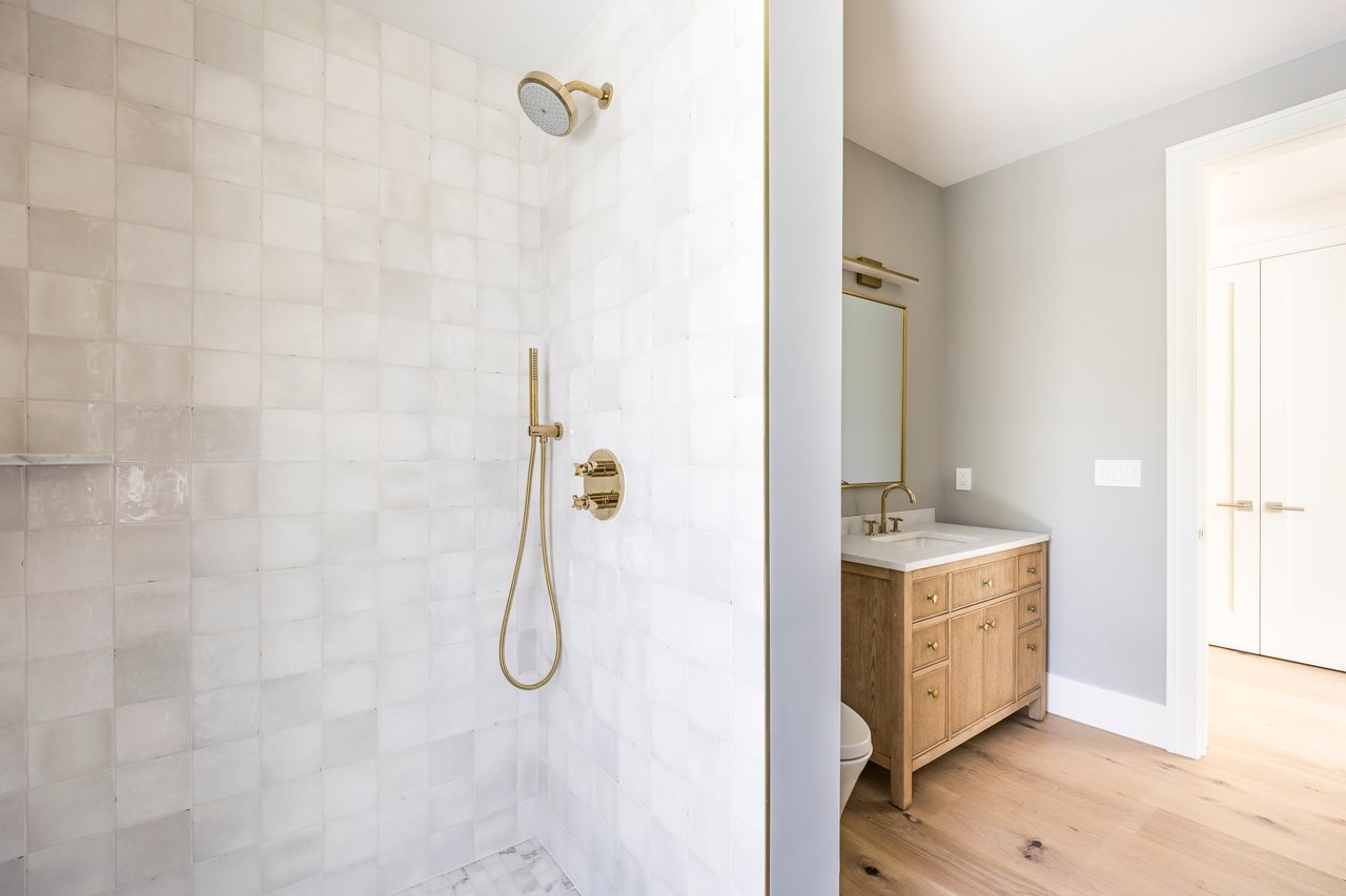 21 Ocean Pkwy, East Hampton