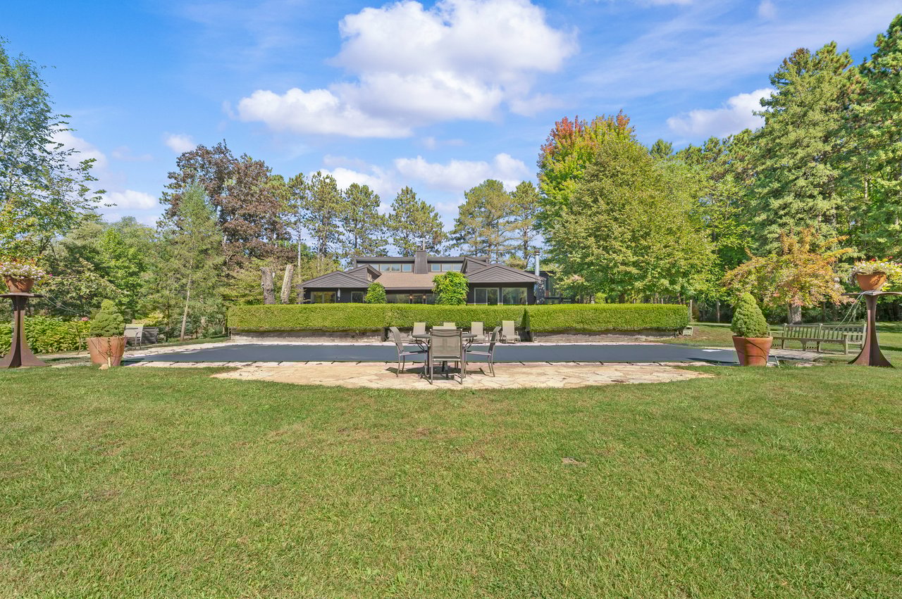 2408 E 800 N, La Porte, IN 46350