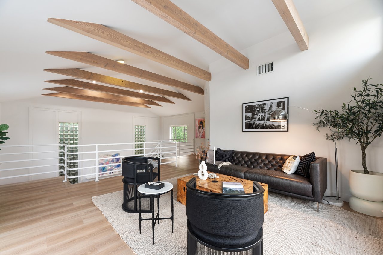 4041 Davana Rd, Sherman Oaks