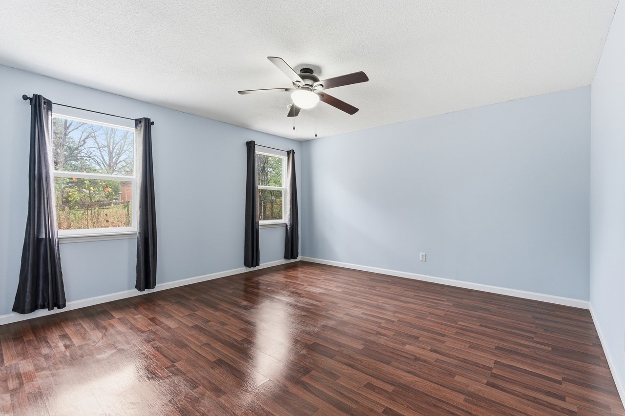 Charming Huntsville Home with Vaulted Ceilings & Patio