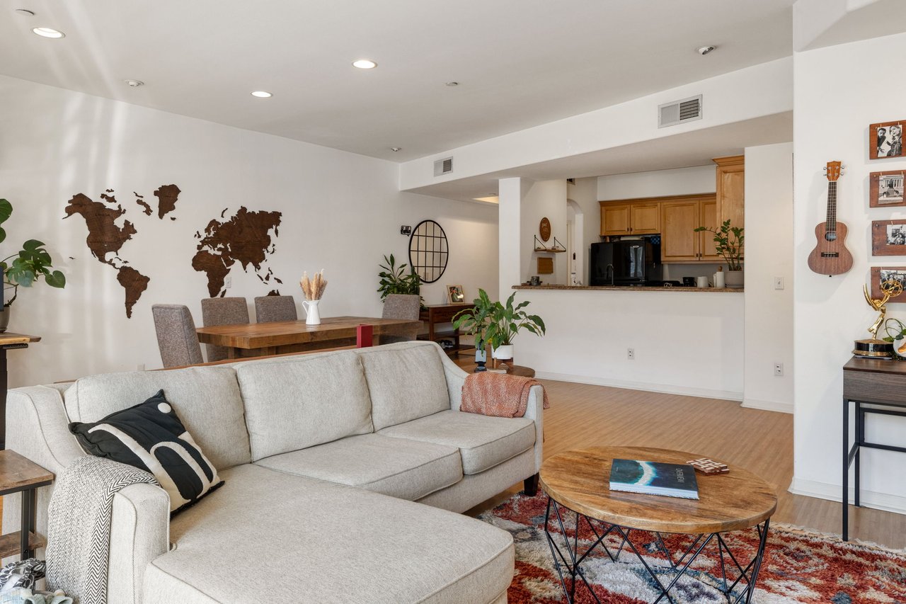 4400 Cartwright Ave Unit: 102, Toluca Lake