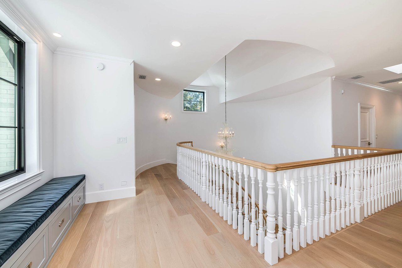1348 Marinette Rd, Pacific Palisades 