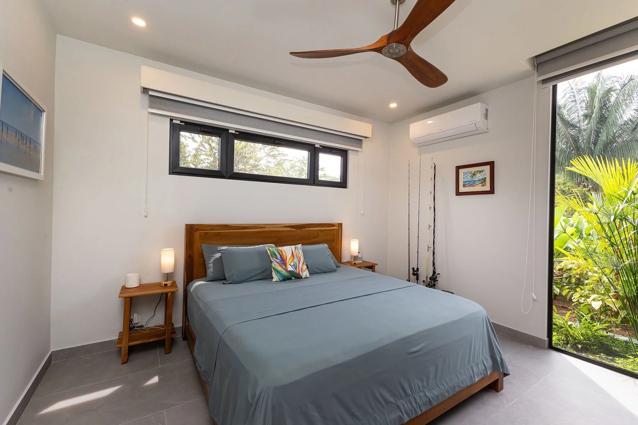 3 Bedroom, Contemporary Estate home in Manuel Antonio 